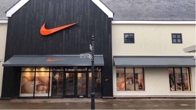 nike outlet perry barr opening times