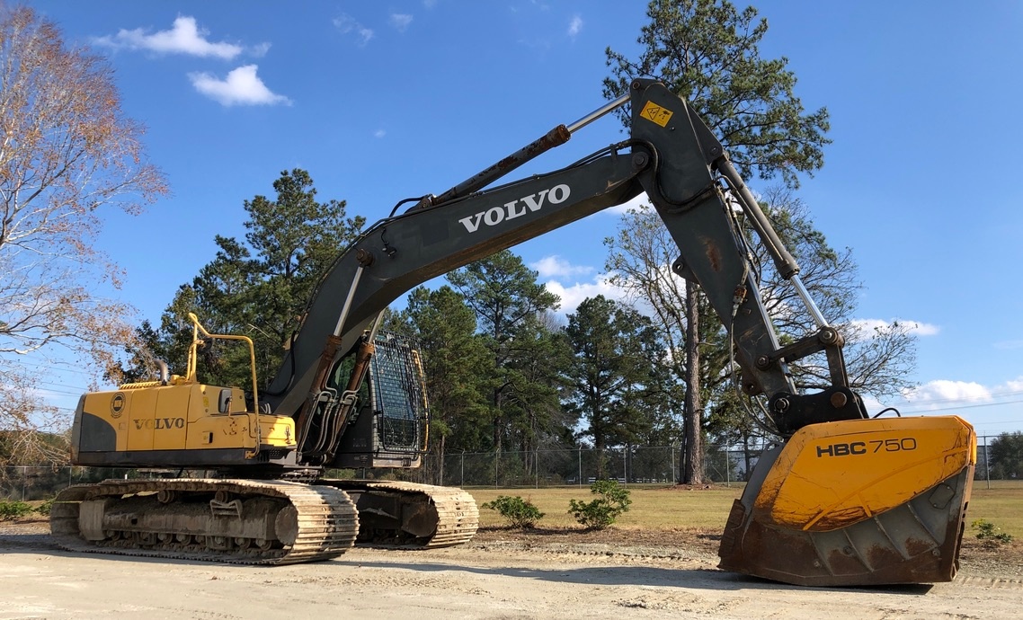 Used 2007 Volvo EC210CL w Crusher Bucket For Sale