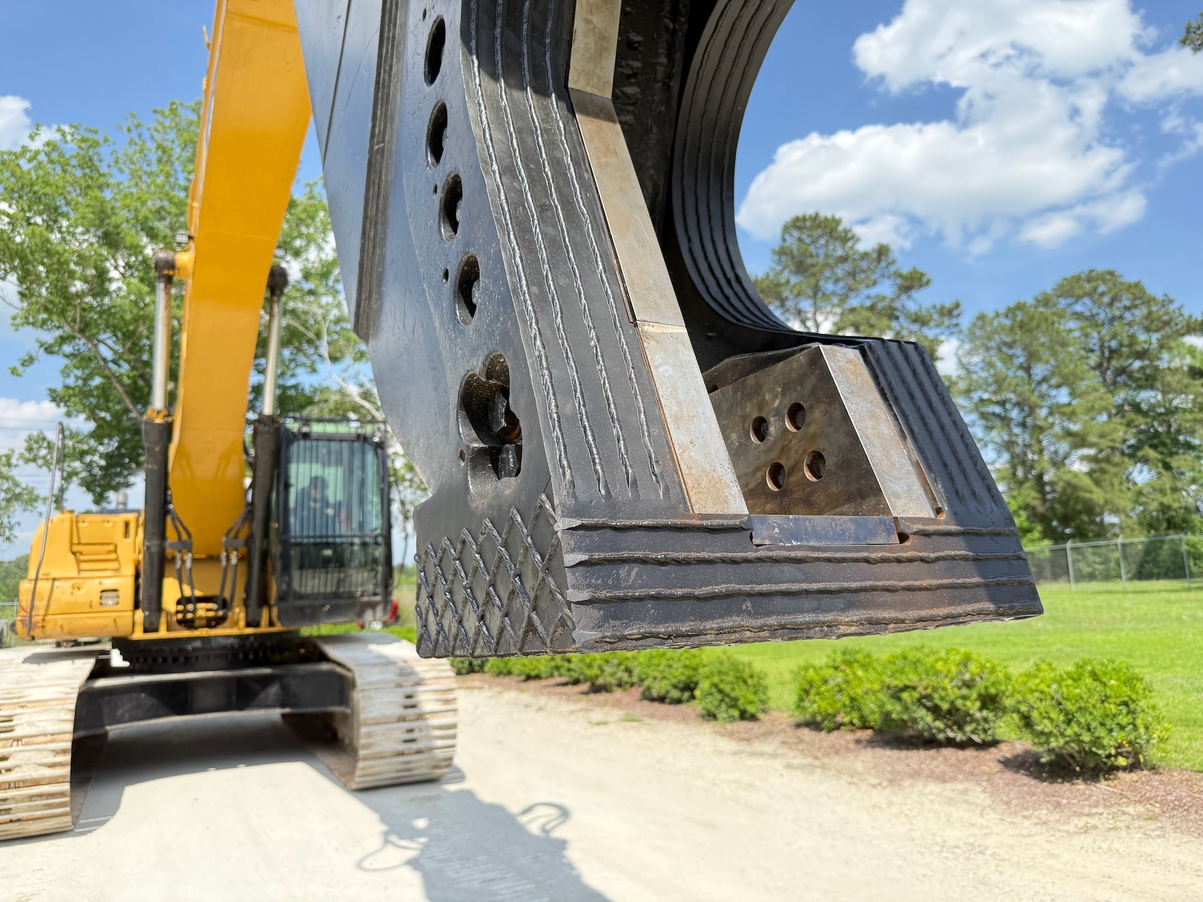 Used 2004 Caterpillar 330CL w Shear For Sale