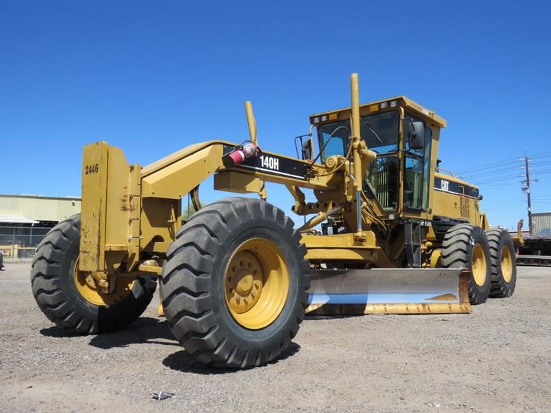 Photo of a 2005 Caterpillar 140H VHP PLUS