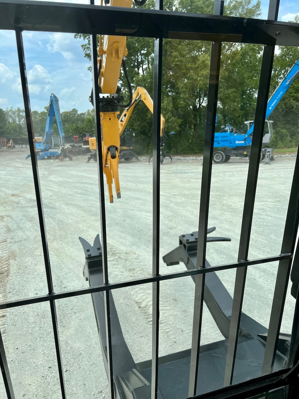 Used 2011 Caterpillar 323E (AD) For Sale